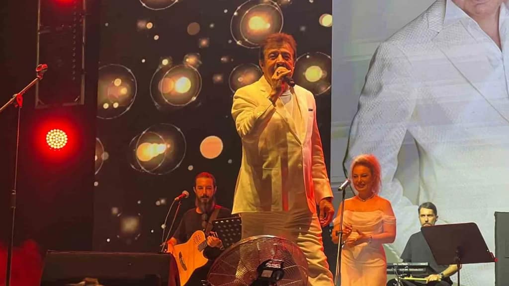 Ahmet Selçuk İlkan